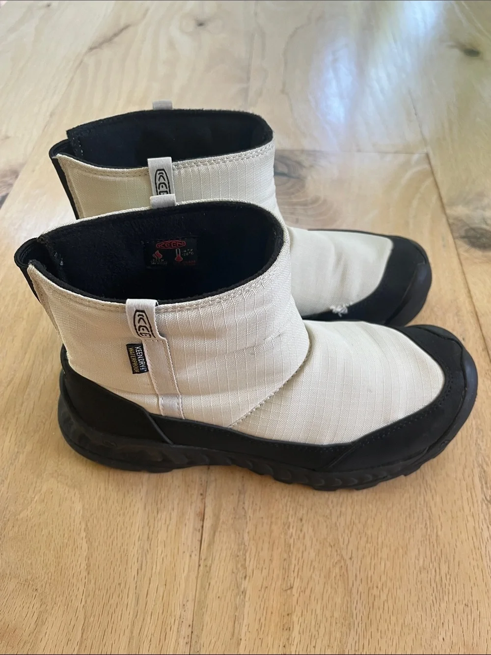 KEEN Hood NXIS Waterproof Pull On Boots Women’s Size 7 Silver Birch